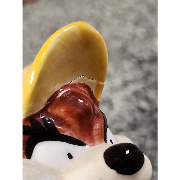 Looney Tunes Tasmanian Devil Salt and Pepper - Picture 11 of 12